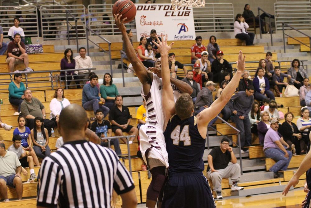 TAMIU BB v StEd - 307