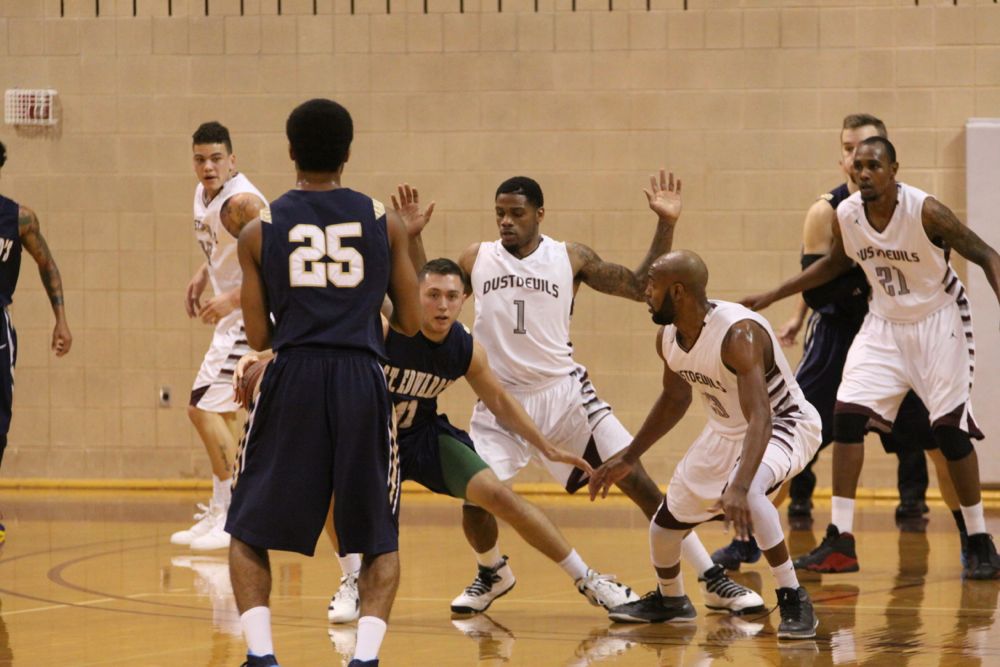 TAMIU BB v StEd - 318