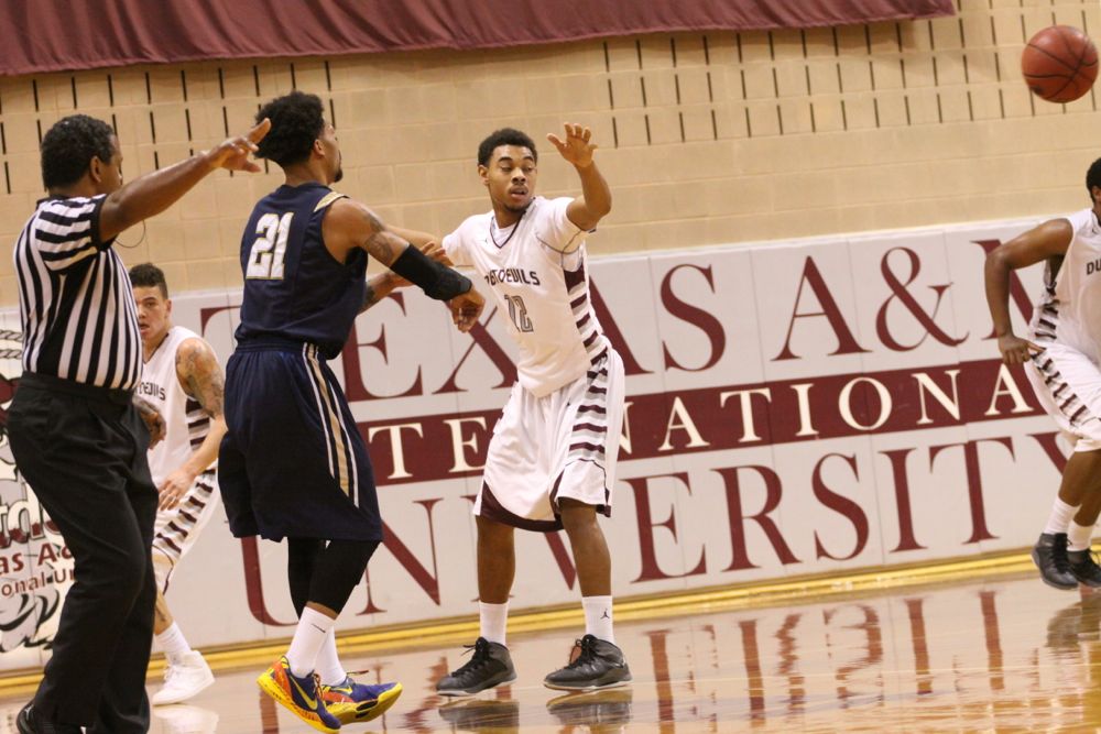 TAMIU BB v StEd - 354