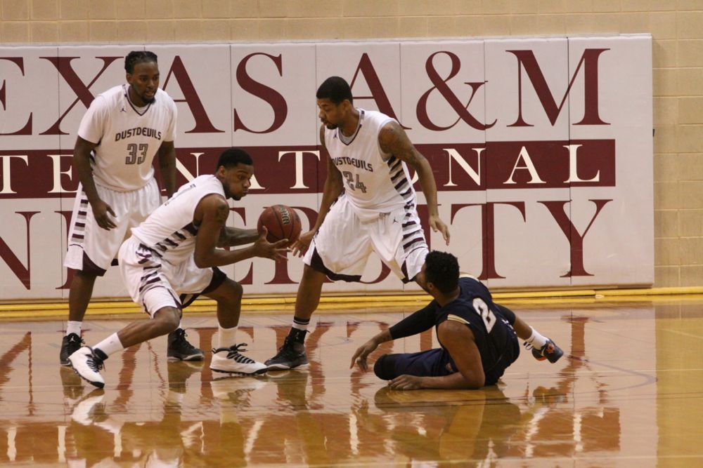 TAMIU BB v StEd - 265