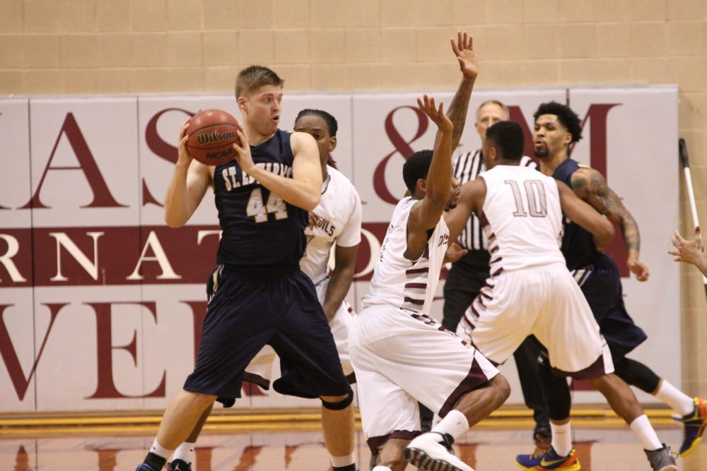 TAMIU BB v StEd - 623