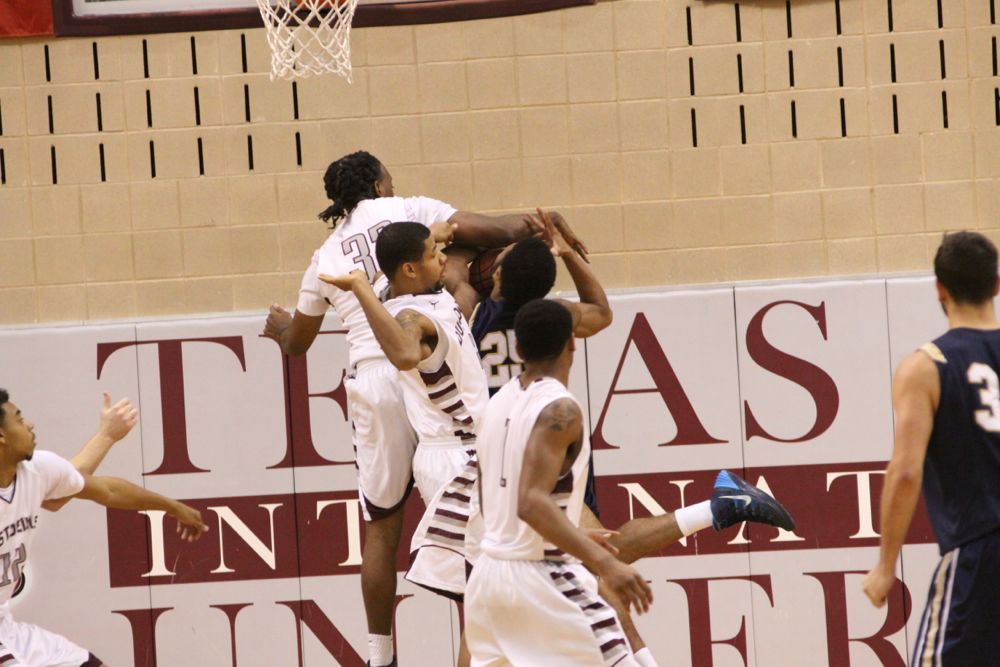 TAMIU BB v StEd - 624