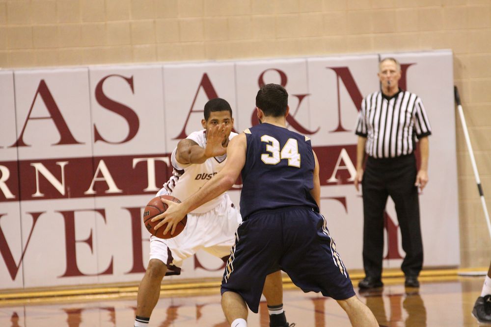 TAMIU BB v StEd - 639