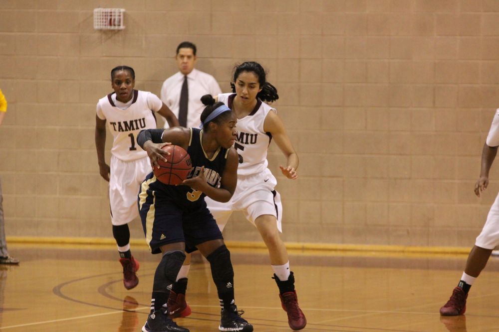 TAMIU BB v StEd - 012