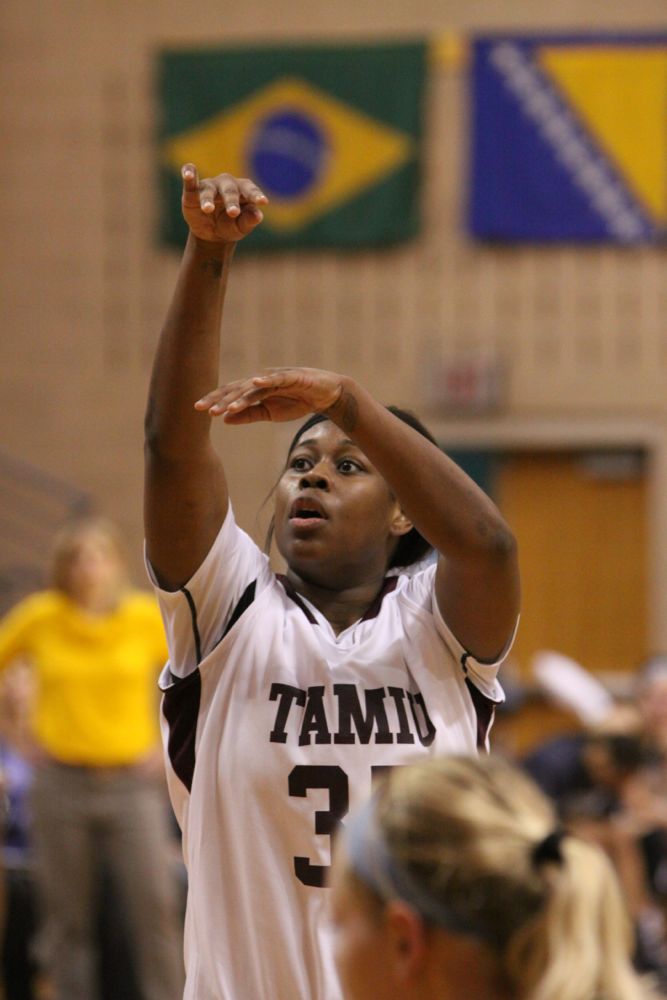 TAMIU BB v StEd - 019