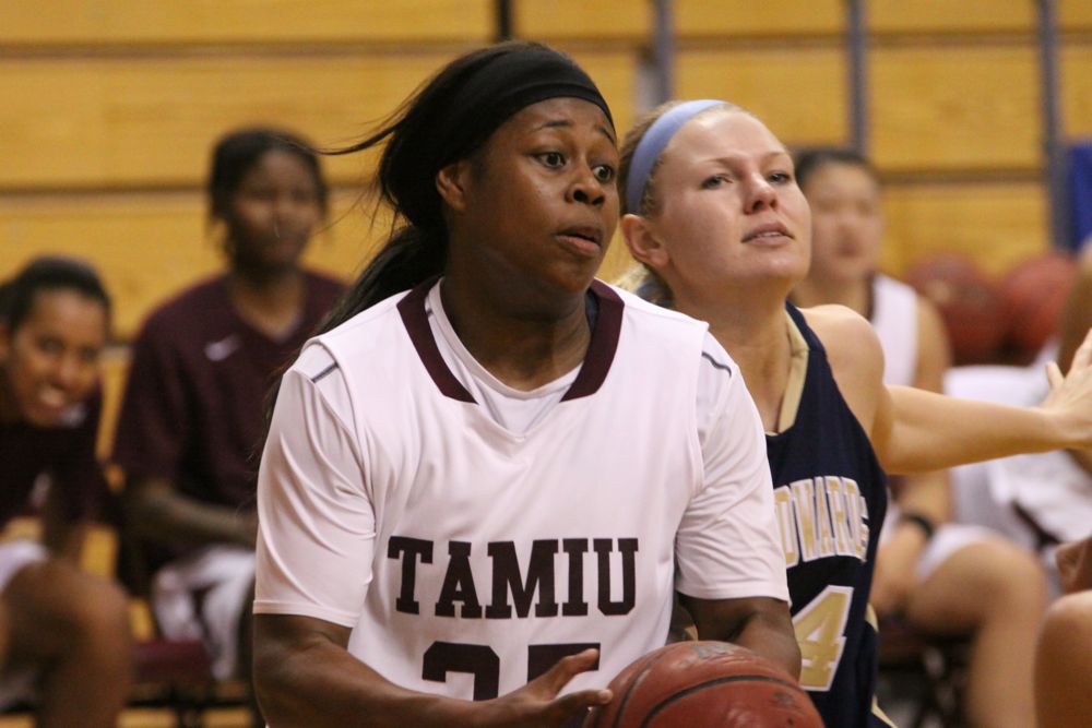 TAMIU BB v StEd - 002