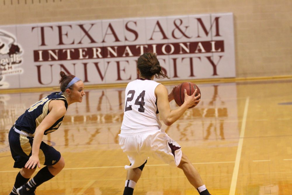 TAMIU BB v StEd - 033