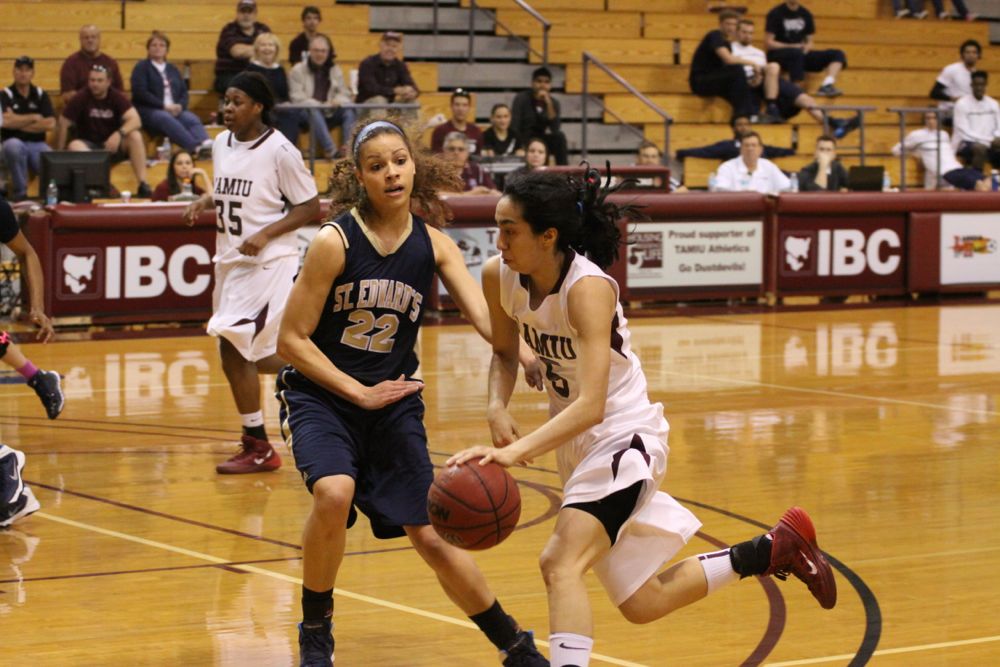 TAMIU BB v StEd - 045