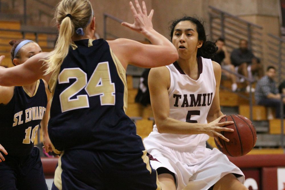 TAMIU BB v StEd - 070