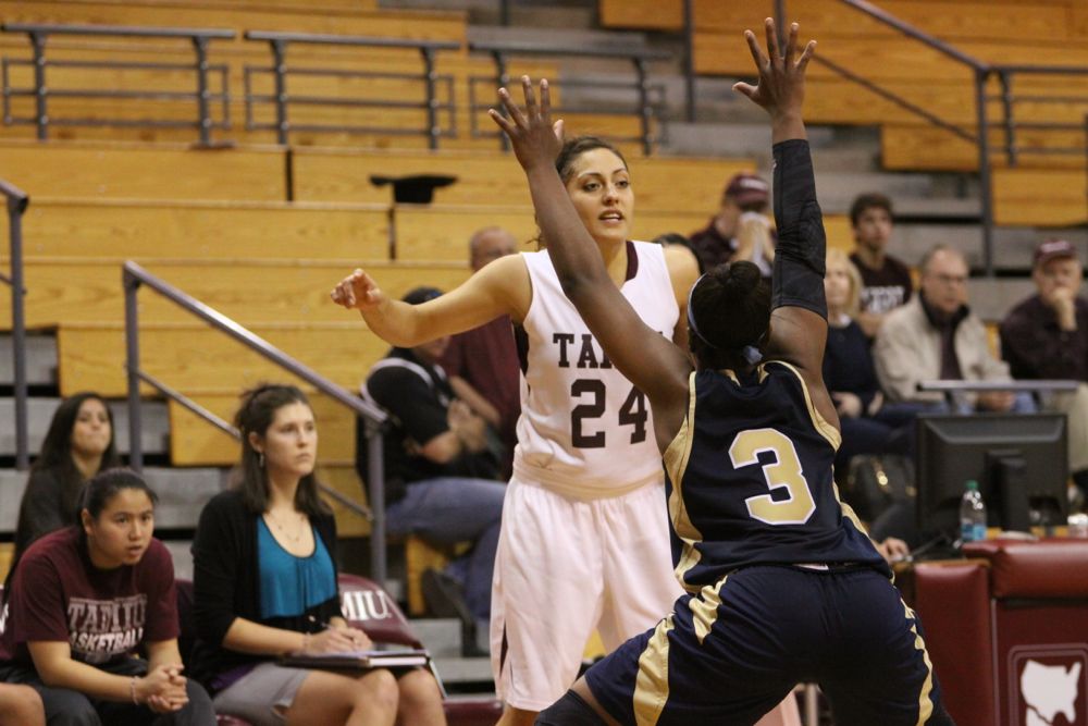 TAMIU BB v StEd - 092