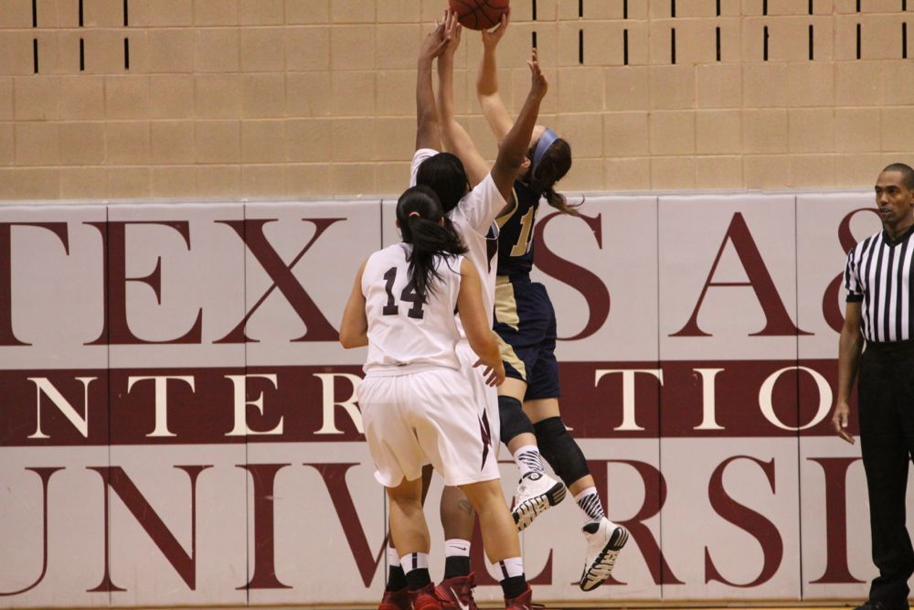 TAMIU BB v StEd - 099