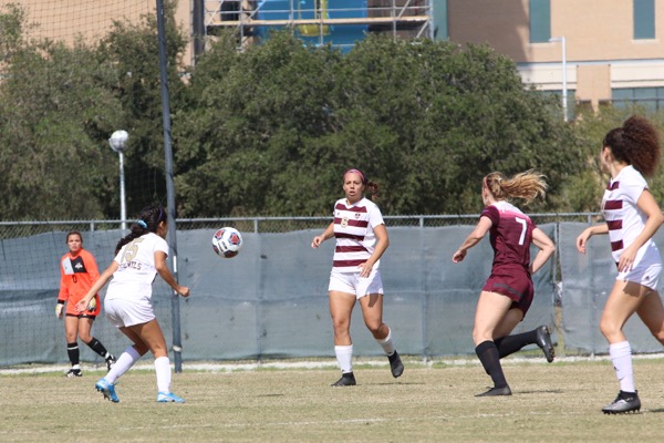 TAMIU Soccer 2019 - 011