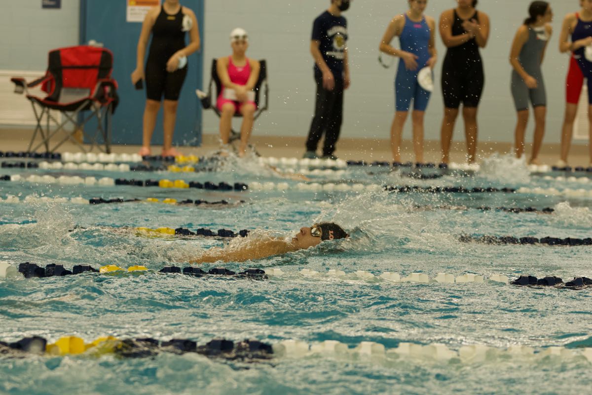 UHS.Swim. - 103