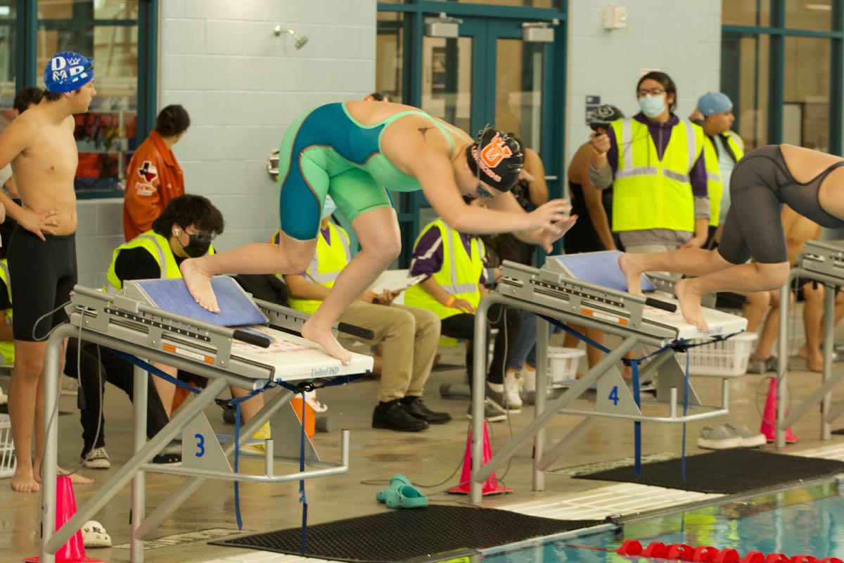 UHS.Swim. - 243