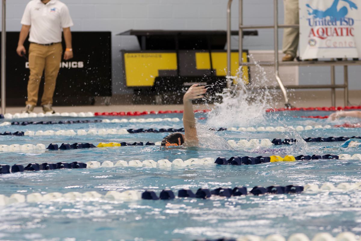 UHS.Swim. - 48