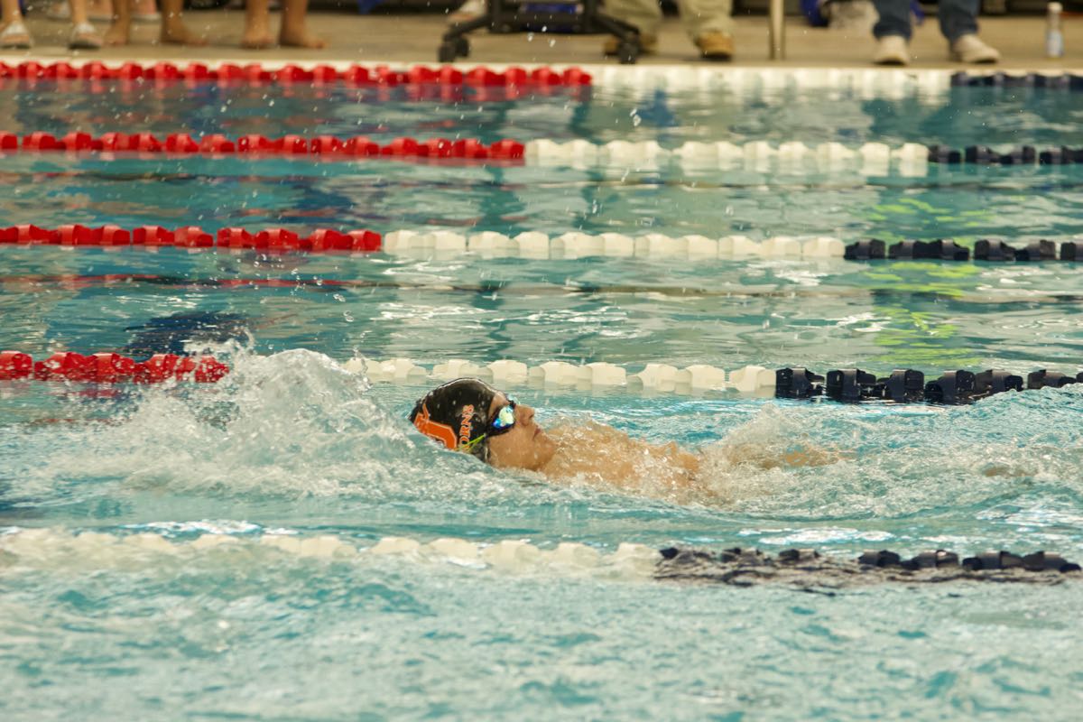 UHS.Swim. - 558